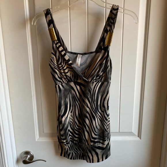 Fashion Exit Tank Top Blouse - Picture 2 of 8